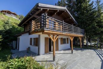 Pretty family chalet above Verbier with awesome views